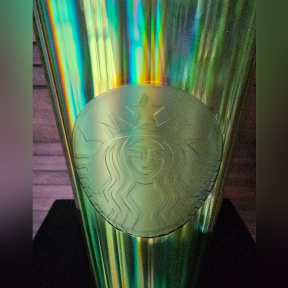 Starbucks Tumbler 24 oz. Iridescent Green with Dome Lid & Matching Straw - Picture 2 of 6